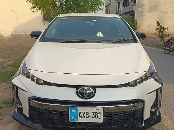 Toyota Prius Price in Pakistan