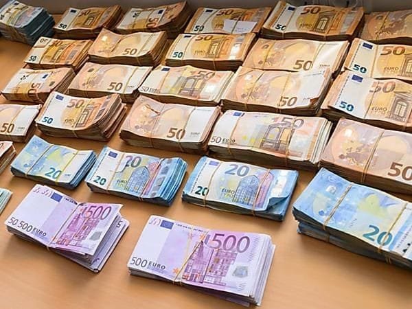 Buy counterfeit euro (+393512629472 WhatsAp banknotes Italy