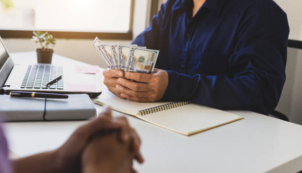 Short Term Loans Online: Request Assistance Immediately from a Helpful