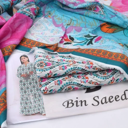 3 Pcs woman’s Unstitched Khaddar Printed Suit