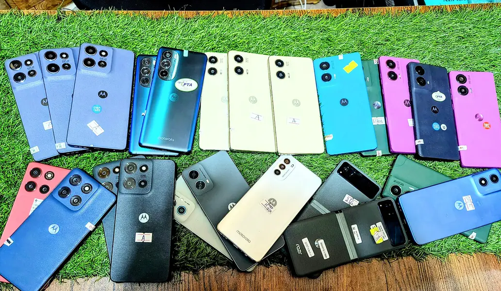 Motorola Mobile Collection Razr 40 Moto G Power Edge 2024 & G96