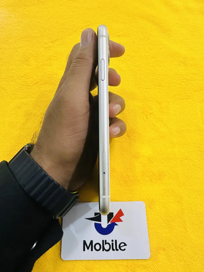 iPhone 11 Sale Par —- Puri Detail Andar Hai