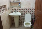 3 Bed Flat Drawing Room Aur Dining Hall Ke Sath available hai