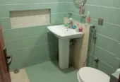 3 Bed Flat Drawing Room Aur Dining Hall Ke Sath available hai