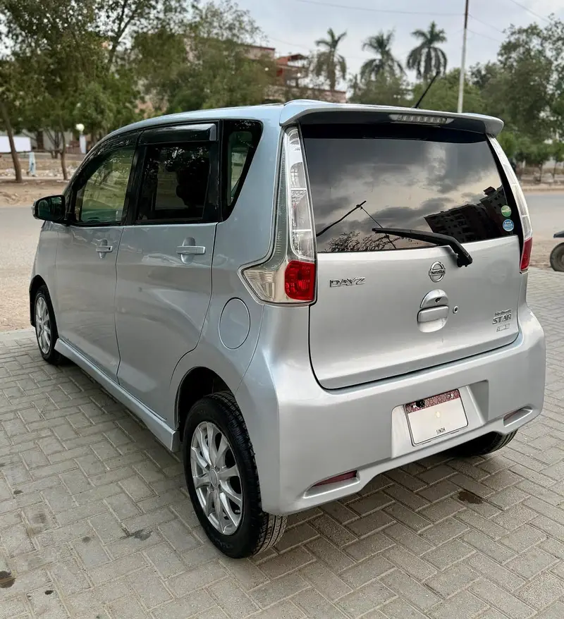 Nissan Dayz Highway Star – Japanese Hatchback for Sale