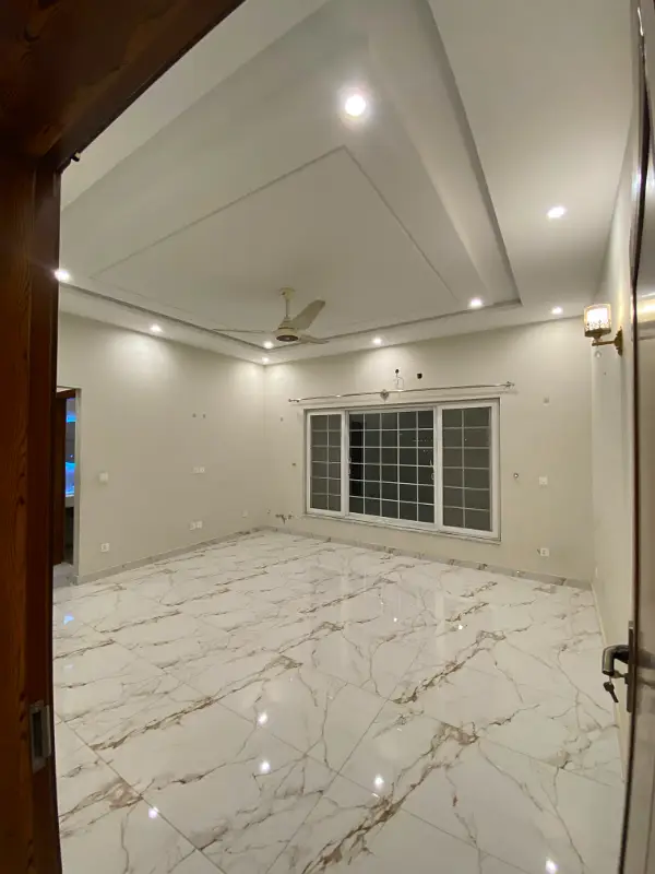 Ready to Move 1 Kanal Upper Portion for Rent in Bahria Enclave Islamab