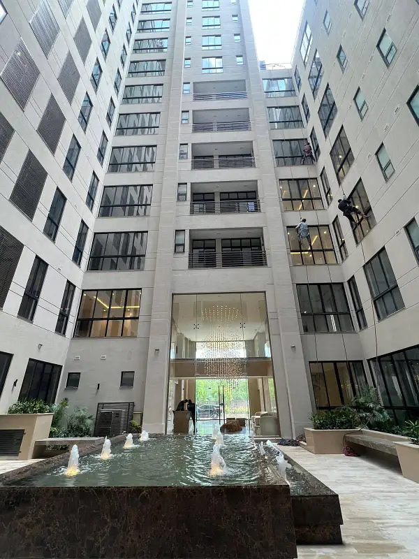 1 Bed Apartment for Sale in Zameen Quadrangle – 602 Sq. Ft