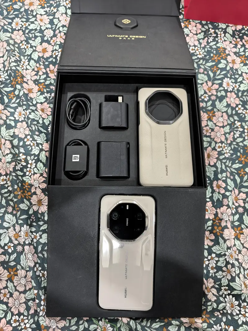 Huawei Mate 80 RS Ultimate Design Non PTA – 20GB RAM, 1TB Storage