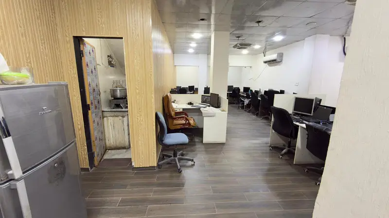 10 Marla Office Space for Rent with Parking – Single Storey