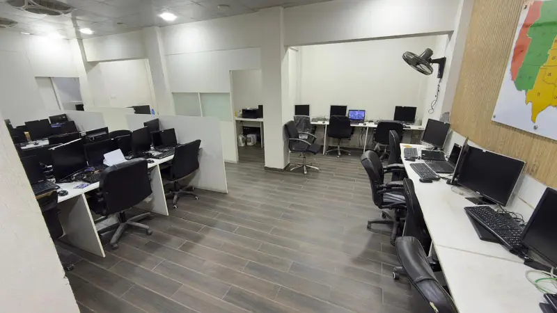 10 Marla Office Space for Rent with Parking – Single Storey