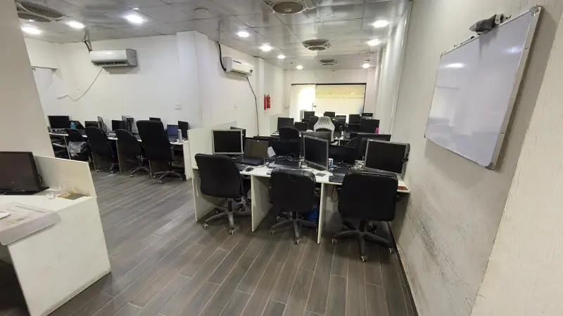 10 Marla Office Space for Rent with Parking – Single Storey
