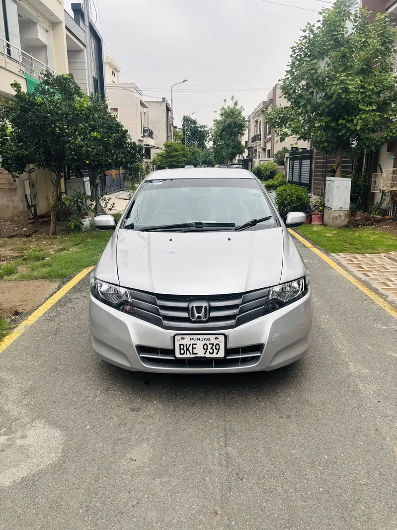 Honda City 2011 Manual 1.3 for Sale in Pakistan – Genuine Condition
