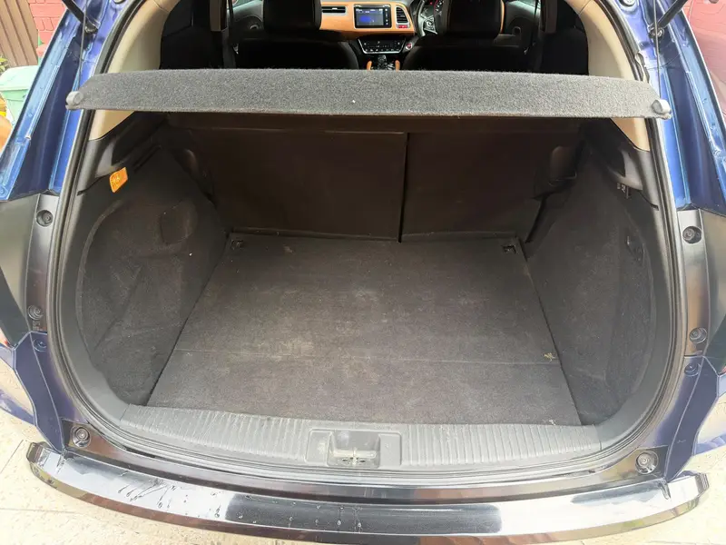Honda Vezel 2014 Z Sensing for Sale in Pakistan – Genuine Condition
