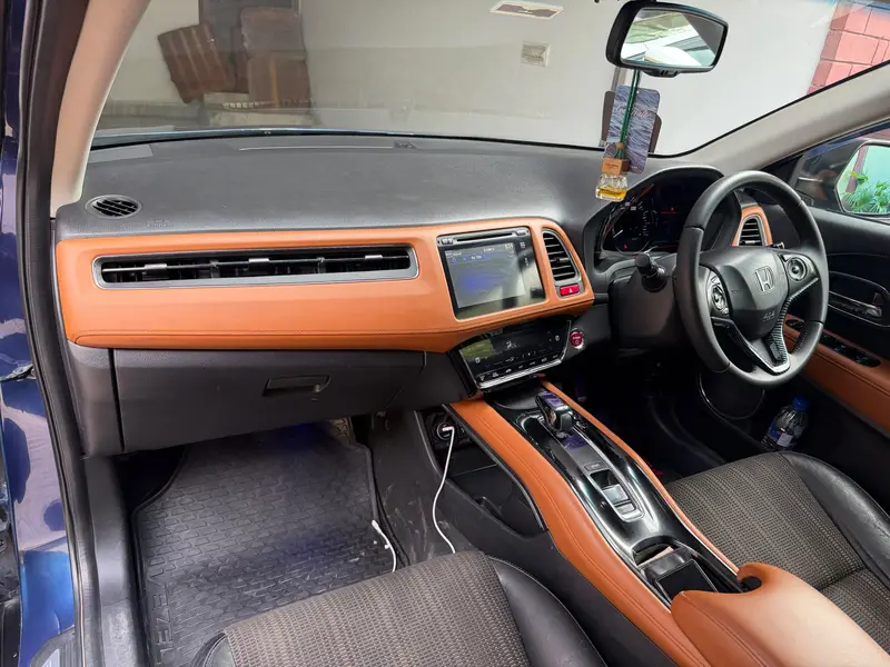Honda Vezel 2014 Z Sensing for Sale in Pakistan – Genuine Condition