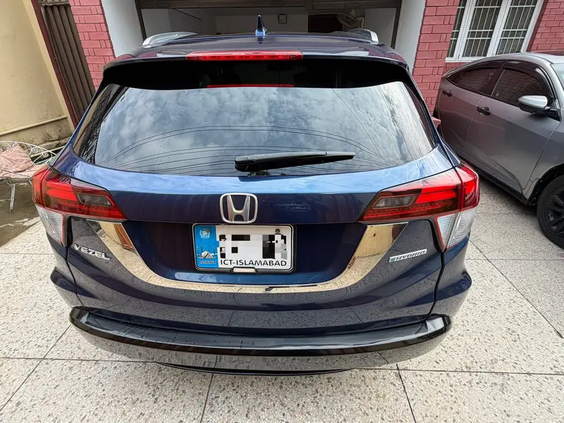 Honda Vezel 2014 Z Sensing for Sale in Pakistan – Genuine Condition